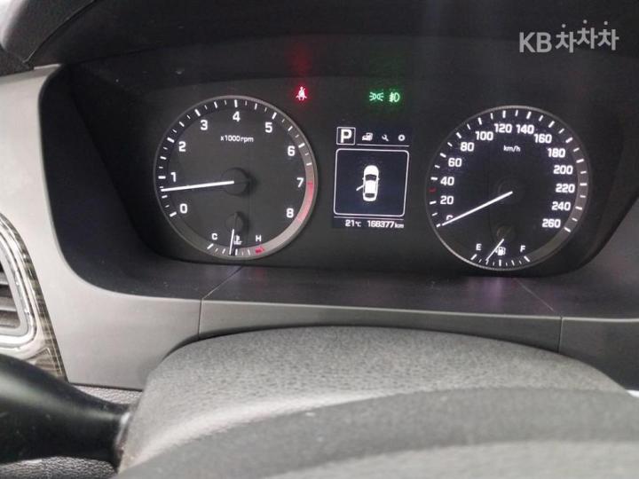 Hyundai Sonata LF 2.0 Smart Base Type 9