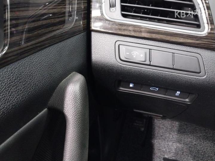 Hyundai Sonata LF 2.0 Smart Base Type 10