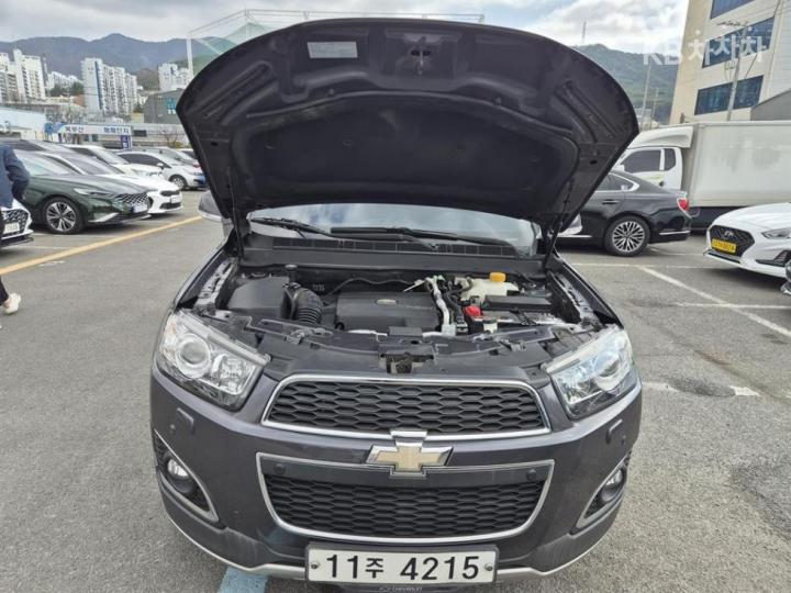 Chevrolet Captiva 4WD LTZ 3