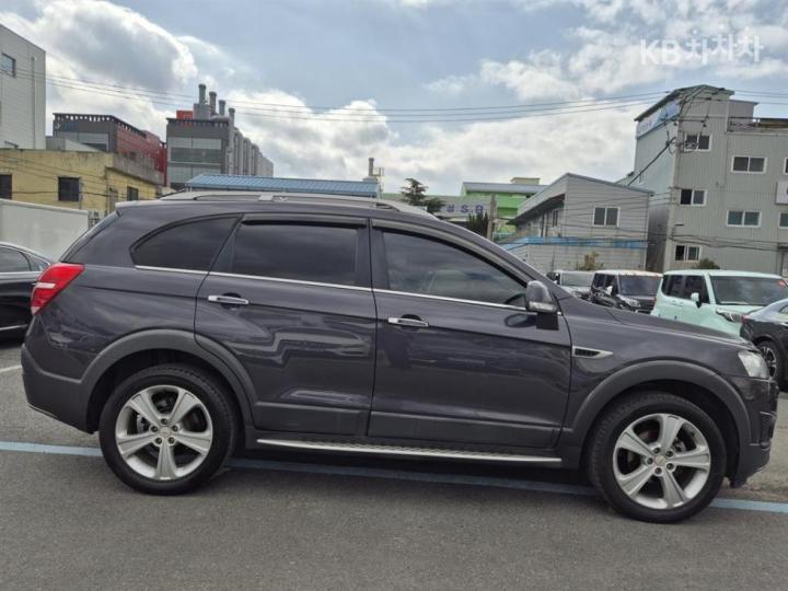 Chevrolet Captiva 4WD LTZ 5