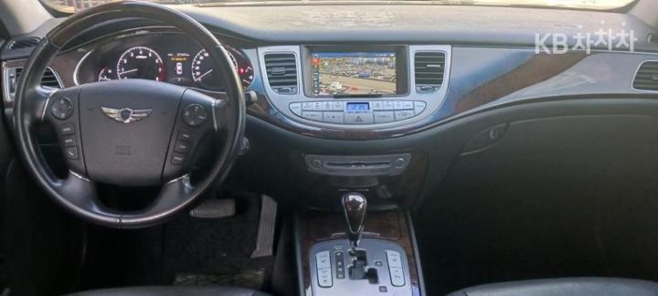 Hyundai Genesis BH330 LUXURY Base Type 8