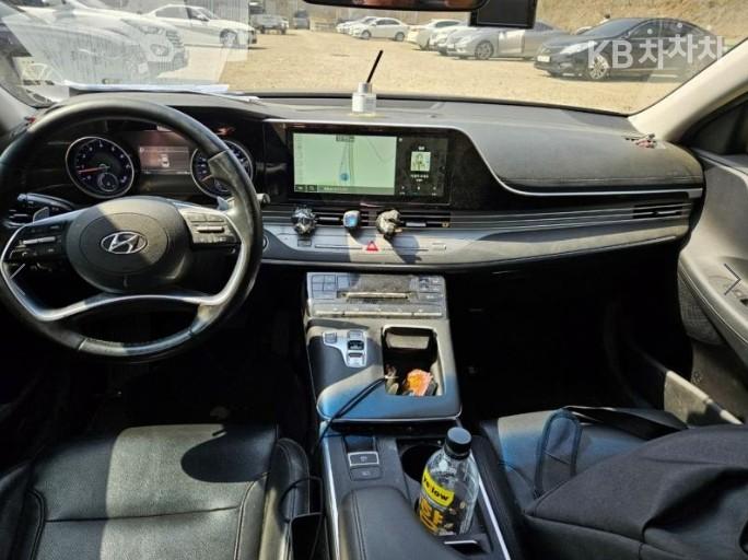 Hyundai Grandeur LPi 3.0 Premium 6