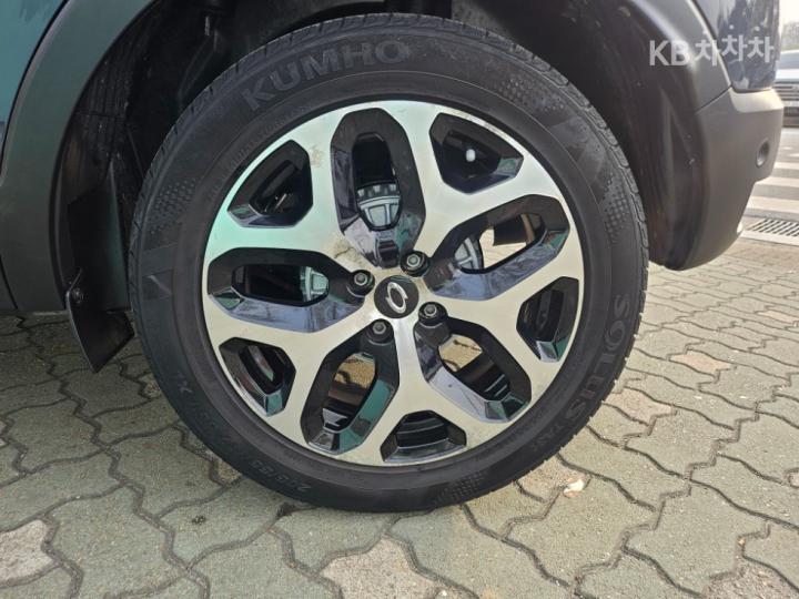 Renault QM3 New RE Base Type 8