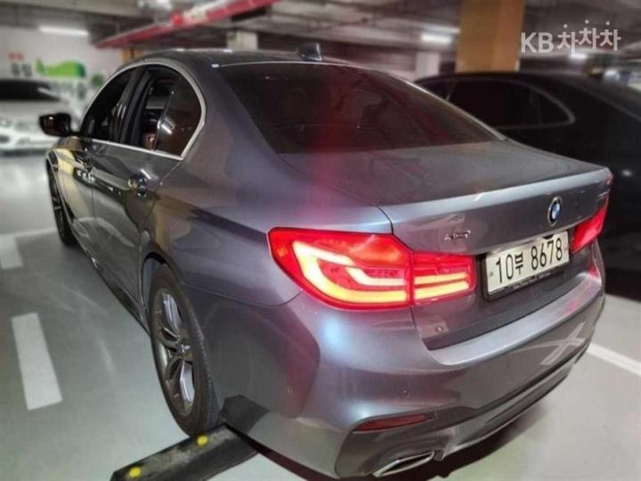 BMW 5 Series G30 520d xDrive M Sport Package 6