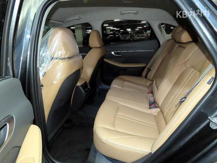 Hyundai Sonata The Edge DN8 1.6 Turbo Inspiration 8