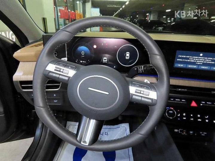 Hyundai Sonata The Edge DN8 1.6 Turbo Inspiration 9