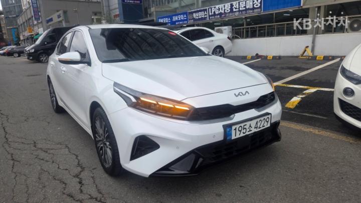 Kia K3 BD 1.6 Gasoline Noblesse 2