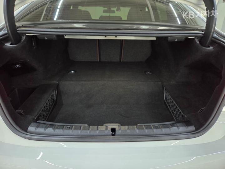 BMW 5 Series G30 530e M Sport 8