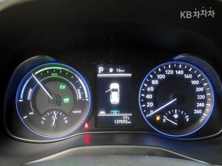 Hyundai Kona Hybrid 1.6 HEV Modern 9