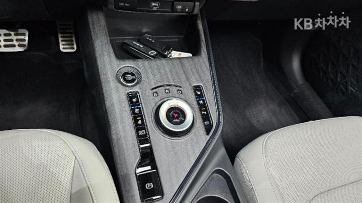 Kia Niro The 1.6 HEV Signature 10