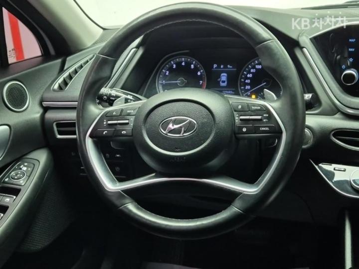 Hyundai Sonata DN8 2.0 Premium 7
