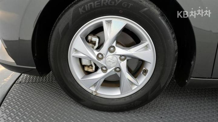 Hyundai Avante CN7 1.6 Gasoline Modern 6