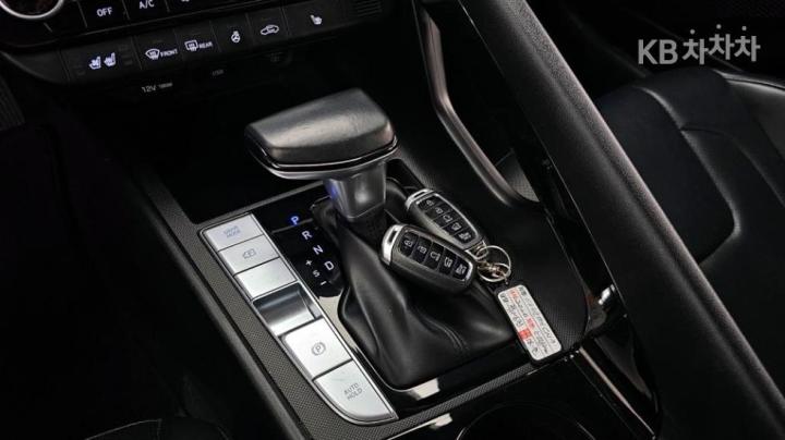 Hyundai Avante CN7 1.6 Gasoline Modern 10