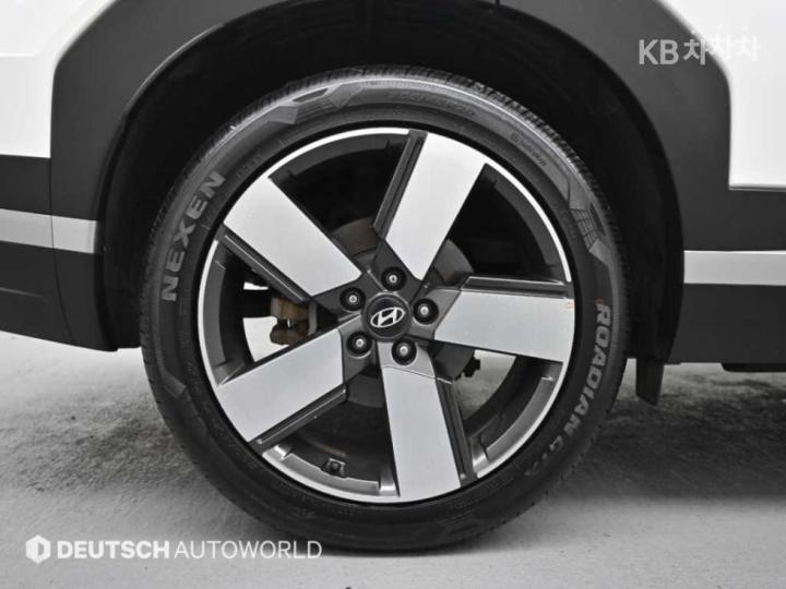 Hyundai Santa Fe The MX5 Gasoline 2.5T AWD Prestige 6