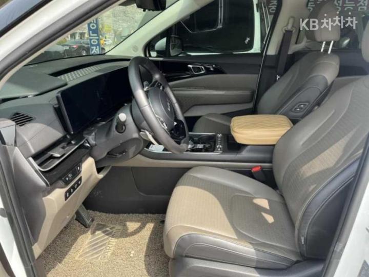 Kia Carnival G3.5 GDI Signature 6