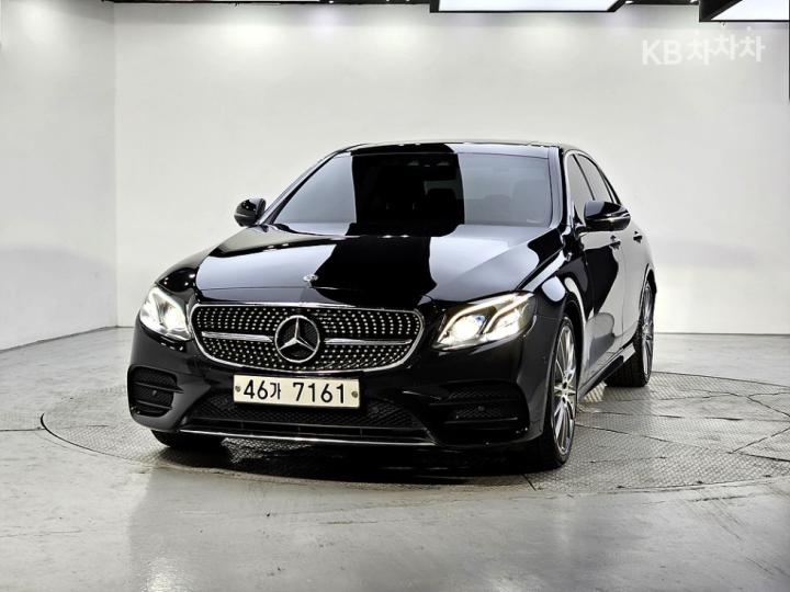 Mercedes-Benz E-Class W213 E300 4Matic AMG Line 3