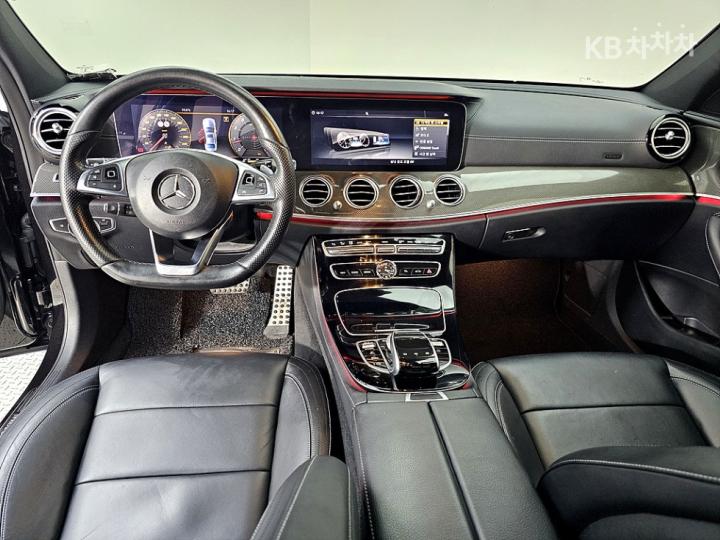 Mercedes-Benz E-Class W213 E300 4Matic AMG Line 6