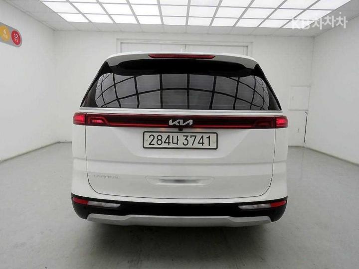 Kia Carnival D2.2 Prestige 4