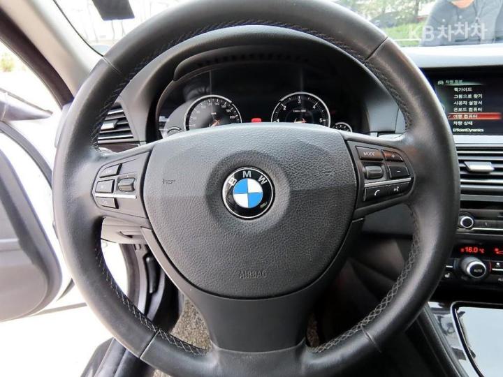 BMW 5 Series New 520d F10 2010-2016 8