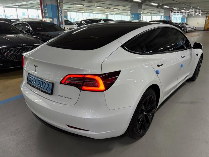 Tesla Model 3 Long Range 7