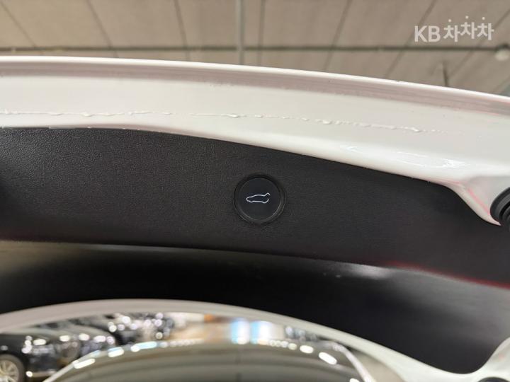 Tesla Model 3 Long Range 10