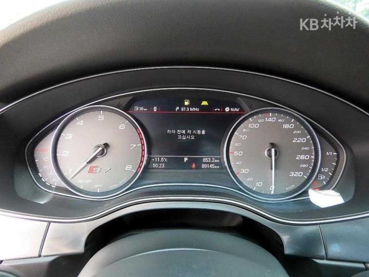 Audi S7 4.0 TFSI Quattro 4G 10
