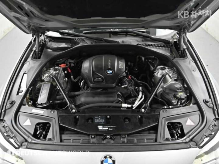 BMW 5 Series New 520d xDrive M Aerodynamic F10 7