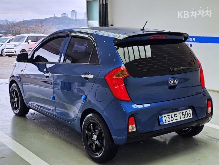 Kia Morning Deluxe 5