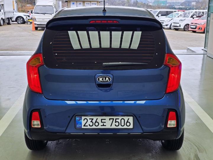 Kia Morning Deluxe 7