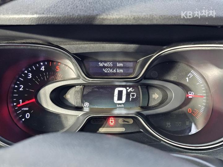 Renault QM3 New RE Signature 8