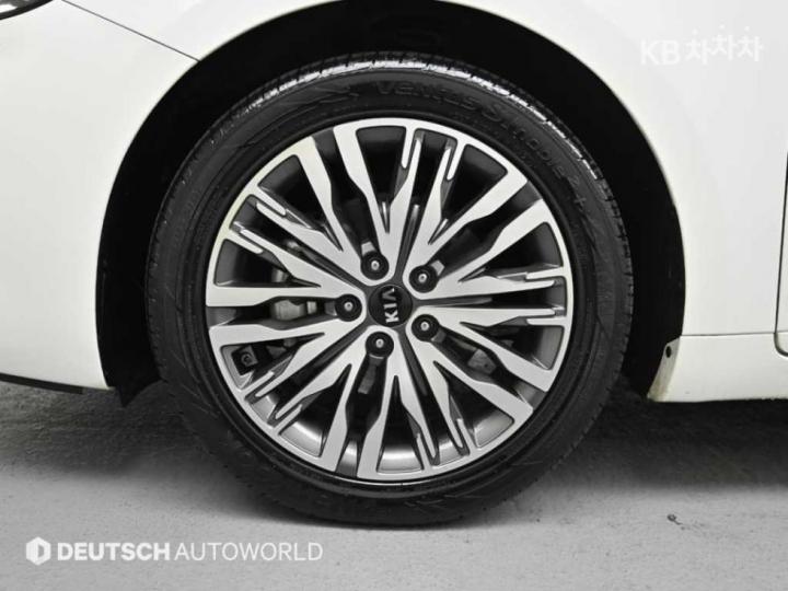 Kia K7 Premier Hybrid 2.4 HEV Signature 6