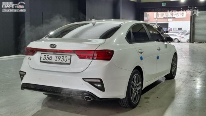 Kia K3 1.6 Gasoline Luxury 3