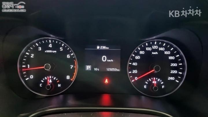 Kia K3 1.6 Gasoline Luxury 6