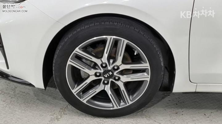 Kia K3 1.6 Gasoline Luxury 7