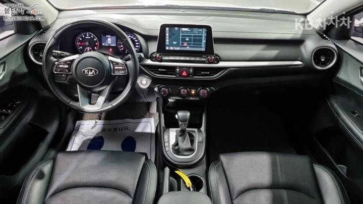 Kia K3 1.6 Gasoline Luxury 8