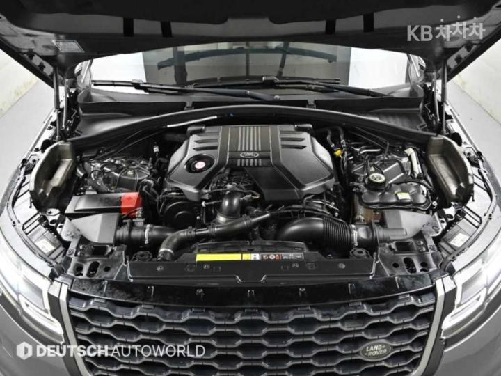 Land Rover Range Rover Velar 3.0 D300 R-Dynamic HSE 7