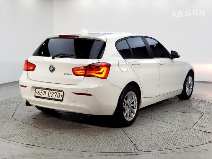 BMW 1 Series New 118d Sport Base Type 5