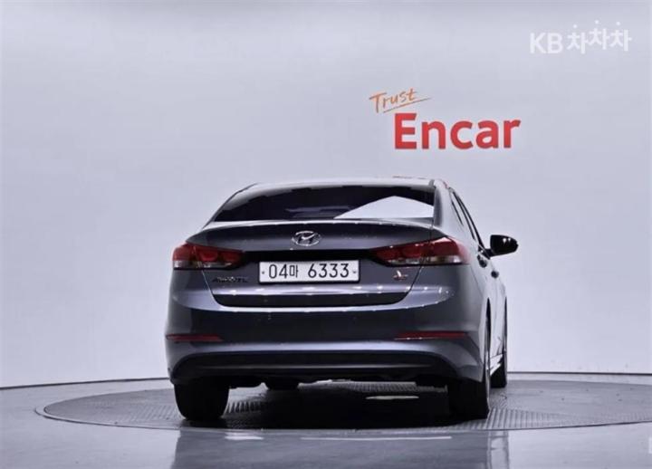 Hyundai Avante AD 1.6 GDi Value Plus 5