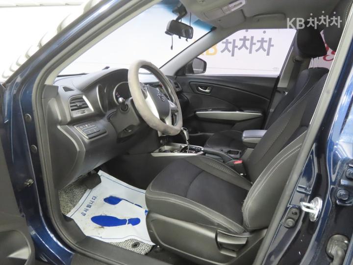 KG Mobility (Ssangyong) Tivoli Diesel LX Base Type 6