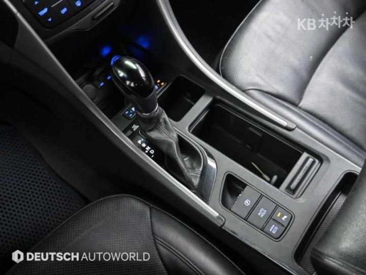 Hyundai Sonata The LPI Modern 10