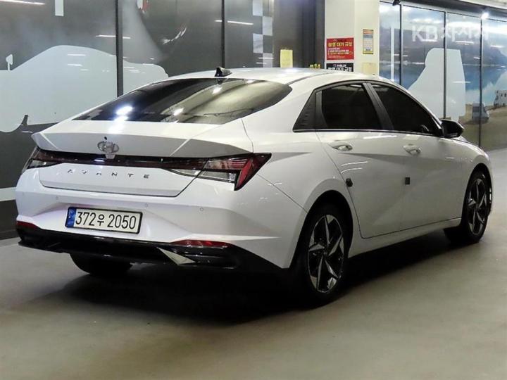 Hyundai Avante CN7 1.6 Gasoline Inspiration 5