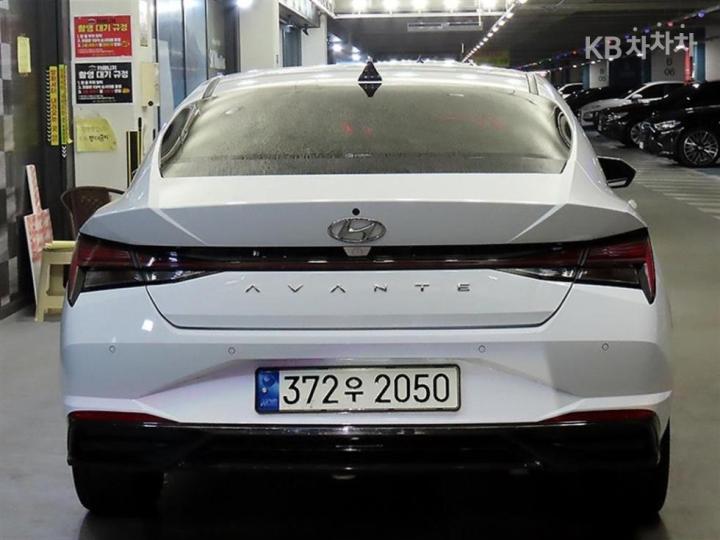 Hyundai Avante CN7 1.6 Gasoline Inspiration 6