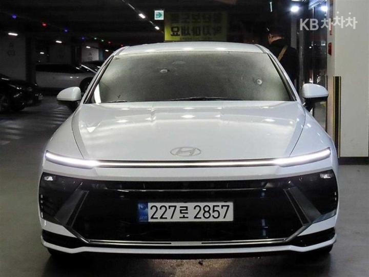 Hyundai Sonata The Edge DN8 1.6 Turbo Inspiration 3