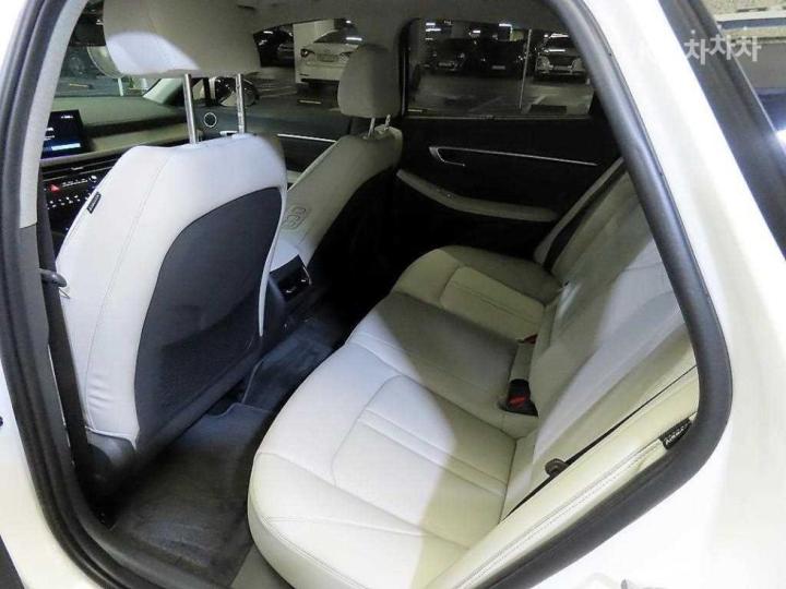 Hyundai Sonata The Edge DN8 1.6 Turbo Inspiration 8