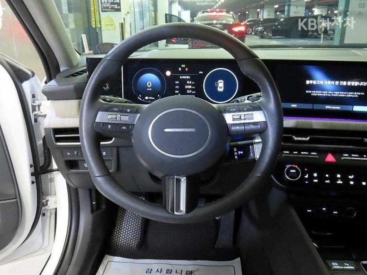 Hyundai Sonata The Edge DN8 1.6 Turbo Inspiration 9