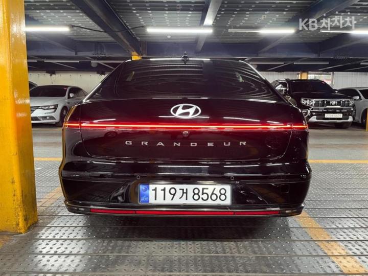 Hyundai Grandeur The 2.5 Gasoline 2WD Calligraphy 4