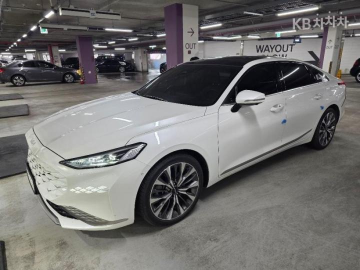 Kia K8 2.5 Gasoline Noblesse 3