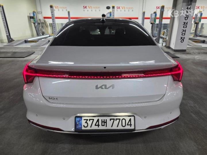 Kia K8 2.5 Gasoline Noblesse 4