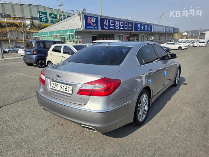 Hyundai Genesis BH330 LUXURY Base Type 4