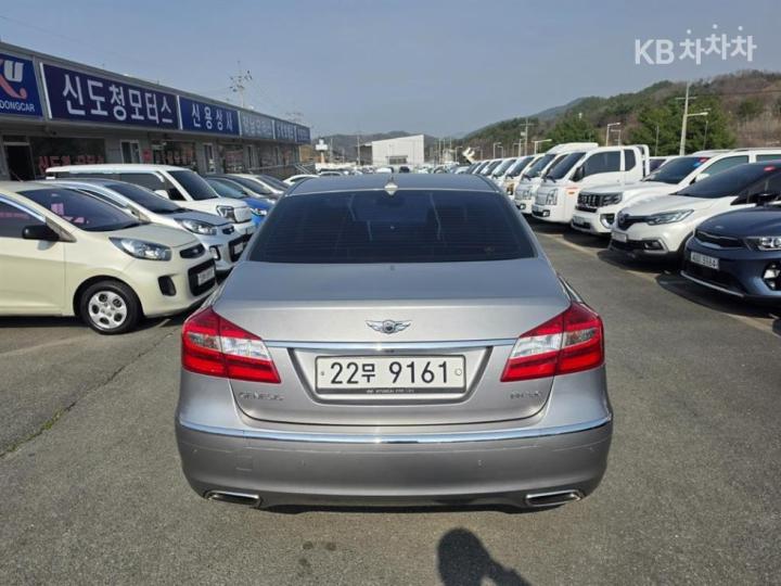 Hyundai Genesis BH330 LUXURY Base Type 5